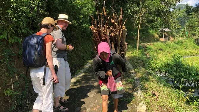 Selogriyo Temple and Rice Terraces Trekking Guided Tour