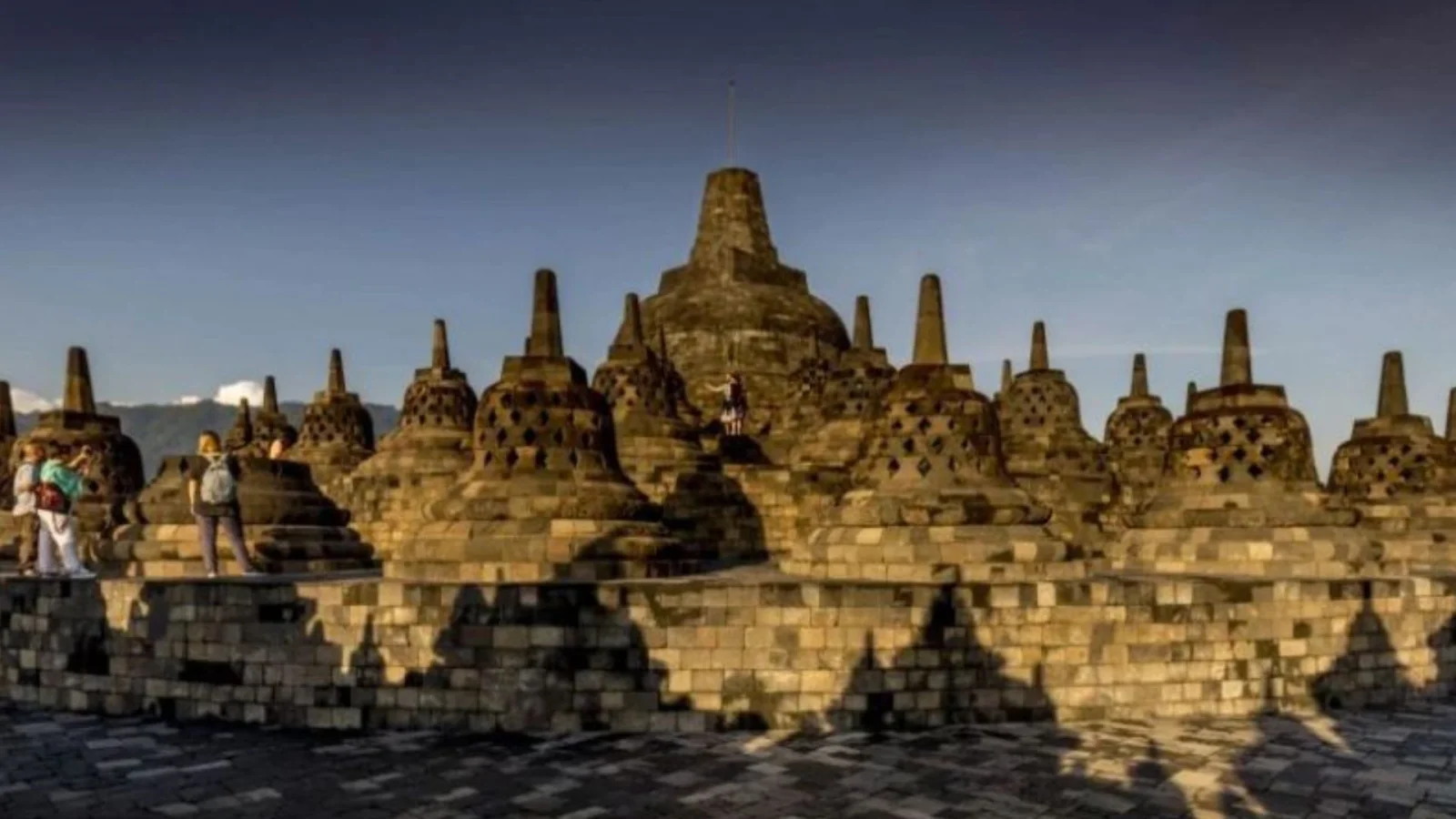 Borobudur Sunrise Tour on the Temple Structure