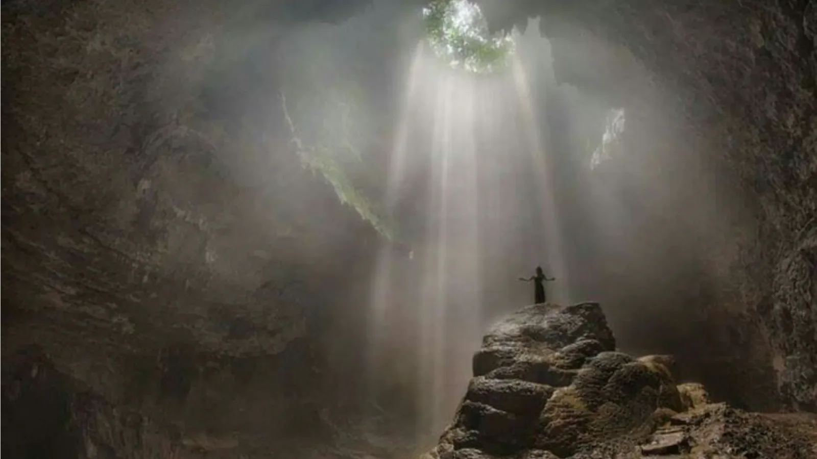 Jomblang Cave Heaven’s Light Tagestour Yogyakarta Experience