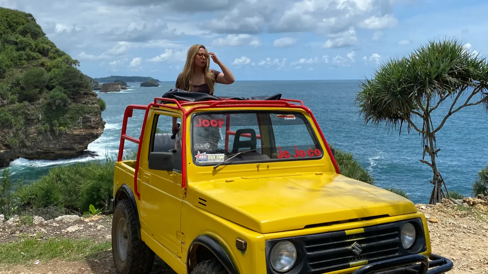 Paseo en góndola por la playa de Timang sobre los acantilados del océano de Yogyakarta - Image 7