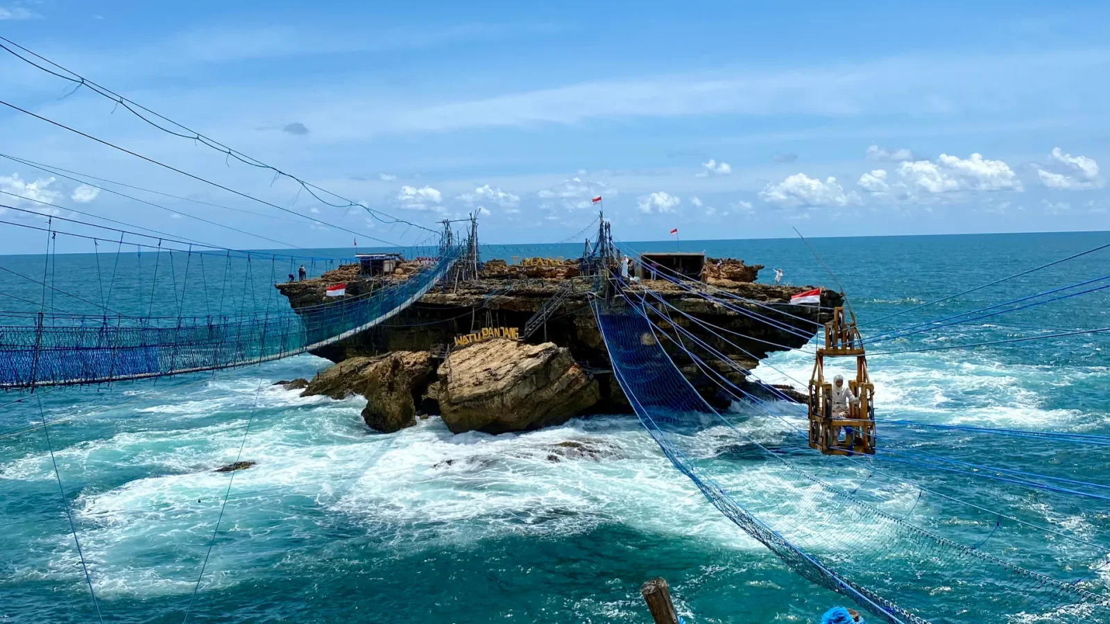 Yogyakarta Sunrise Tour dan Pengalaman Gondola Pantai Timang - Image 10