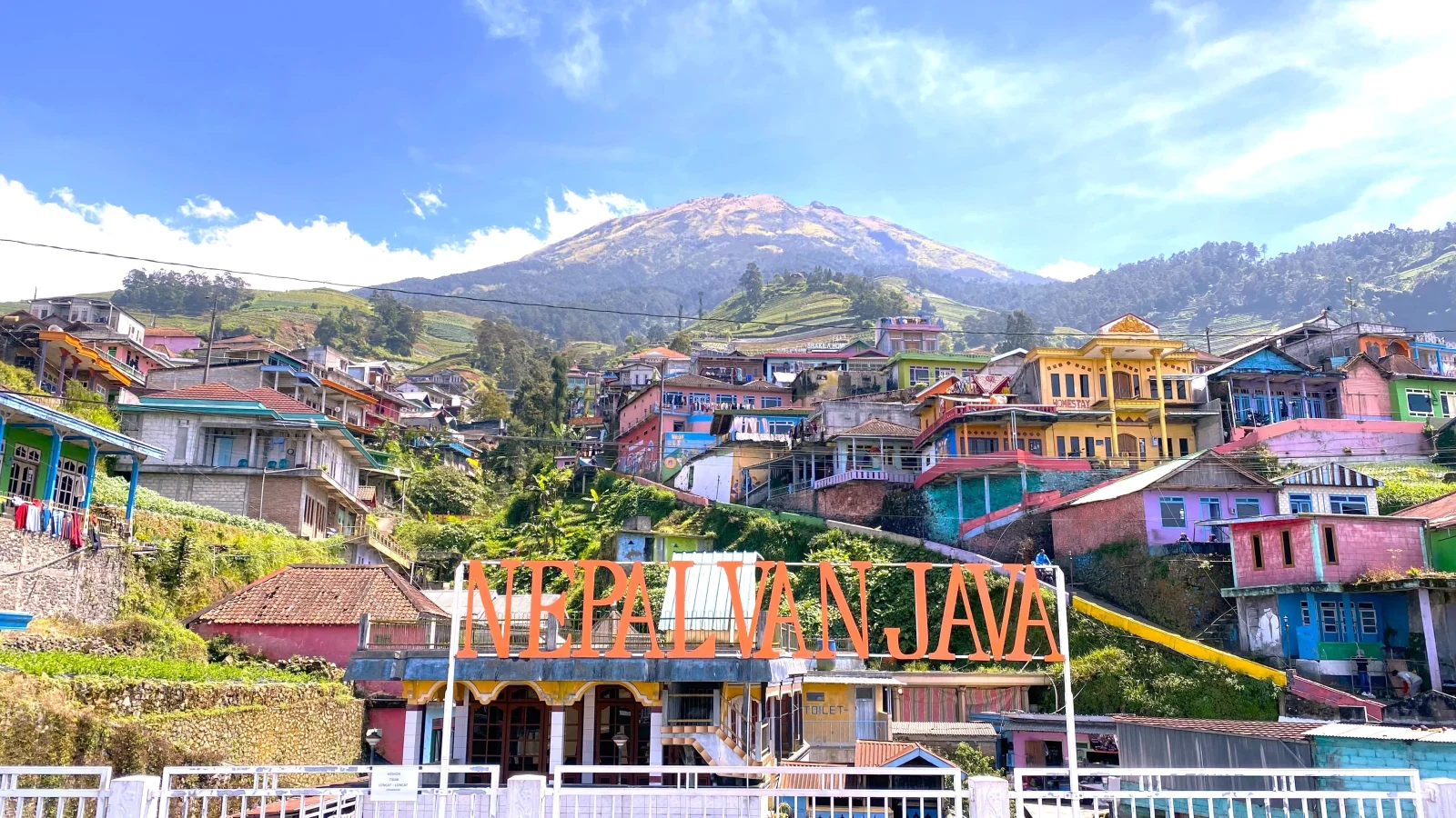 Trek Teras Sawah Kuil Selogriyo dan Tur Desa Nepal Van Java - Image 6