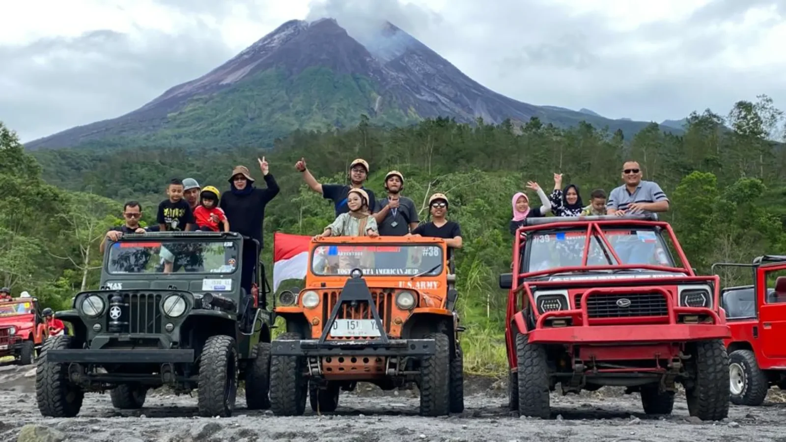 Paseo por la naturaleza en la terraza de arroz del templo Selogriyo y recorrido en jeep por el monte Merapi - Image 6
