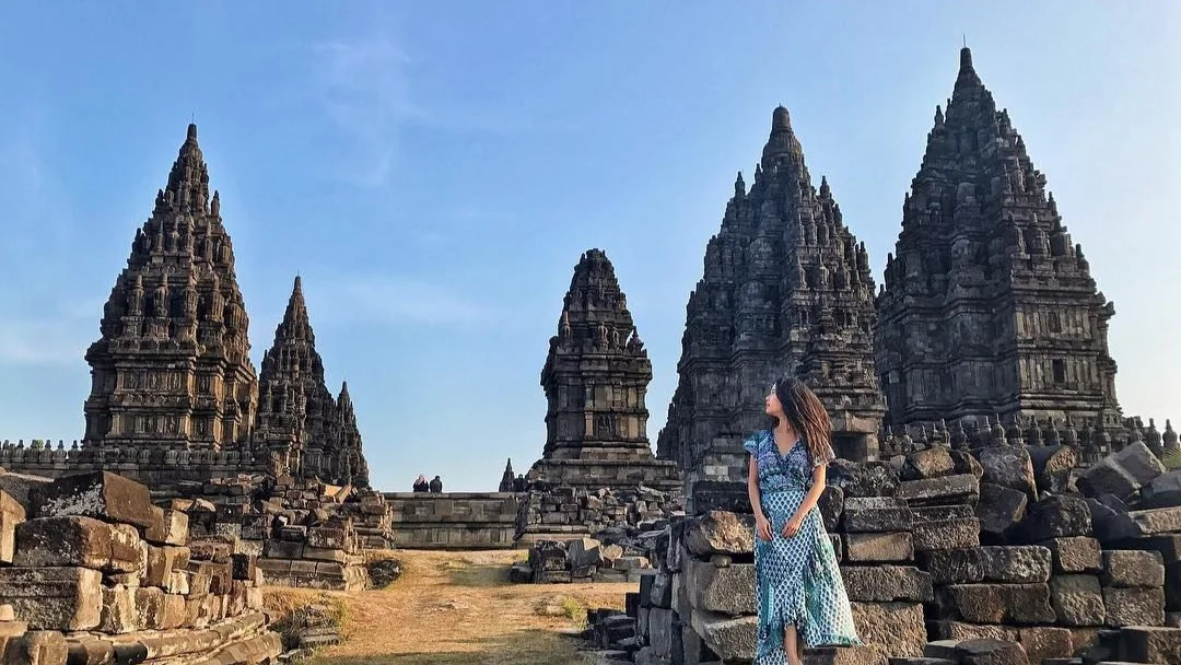 Yogyakarta Borobudur and Prambanan Temple 2 Days Private Tour Package - Image 10