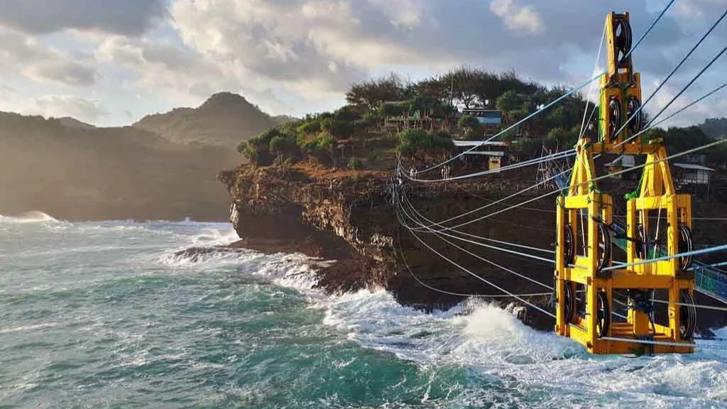Wisata Gua Jomblang dan Pengalaman Naik Gondola Pantai Timang - Image 8