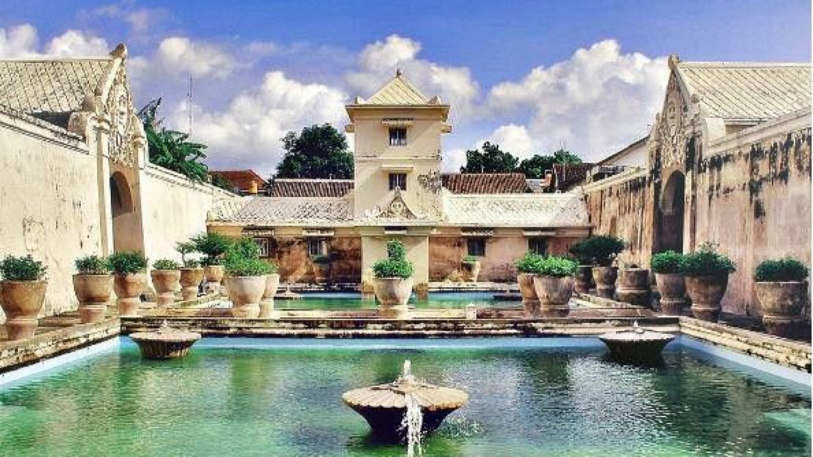 Visit Tamansari Water Castle