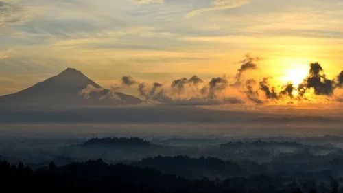 Setumbu Hill Sunrise Experience